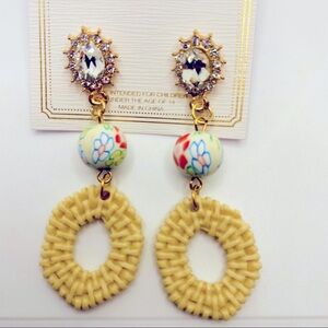 Earrings Crystal and Beige Pierced! CUTE !
